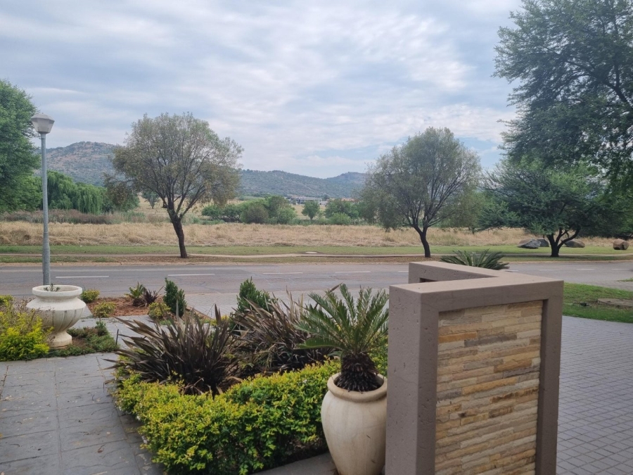 To Let 8 Bedroom Property for Rent in Xanadu North West